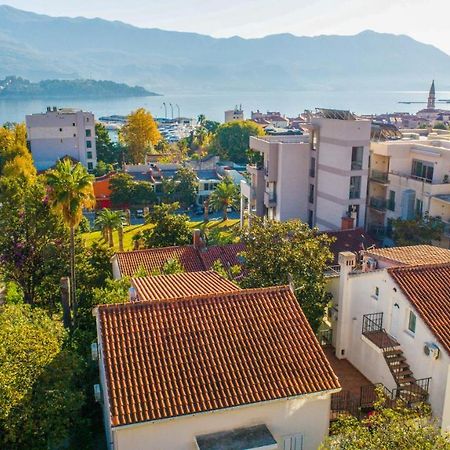Apartments Luka Budva Luaran gambar