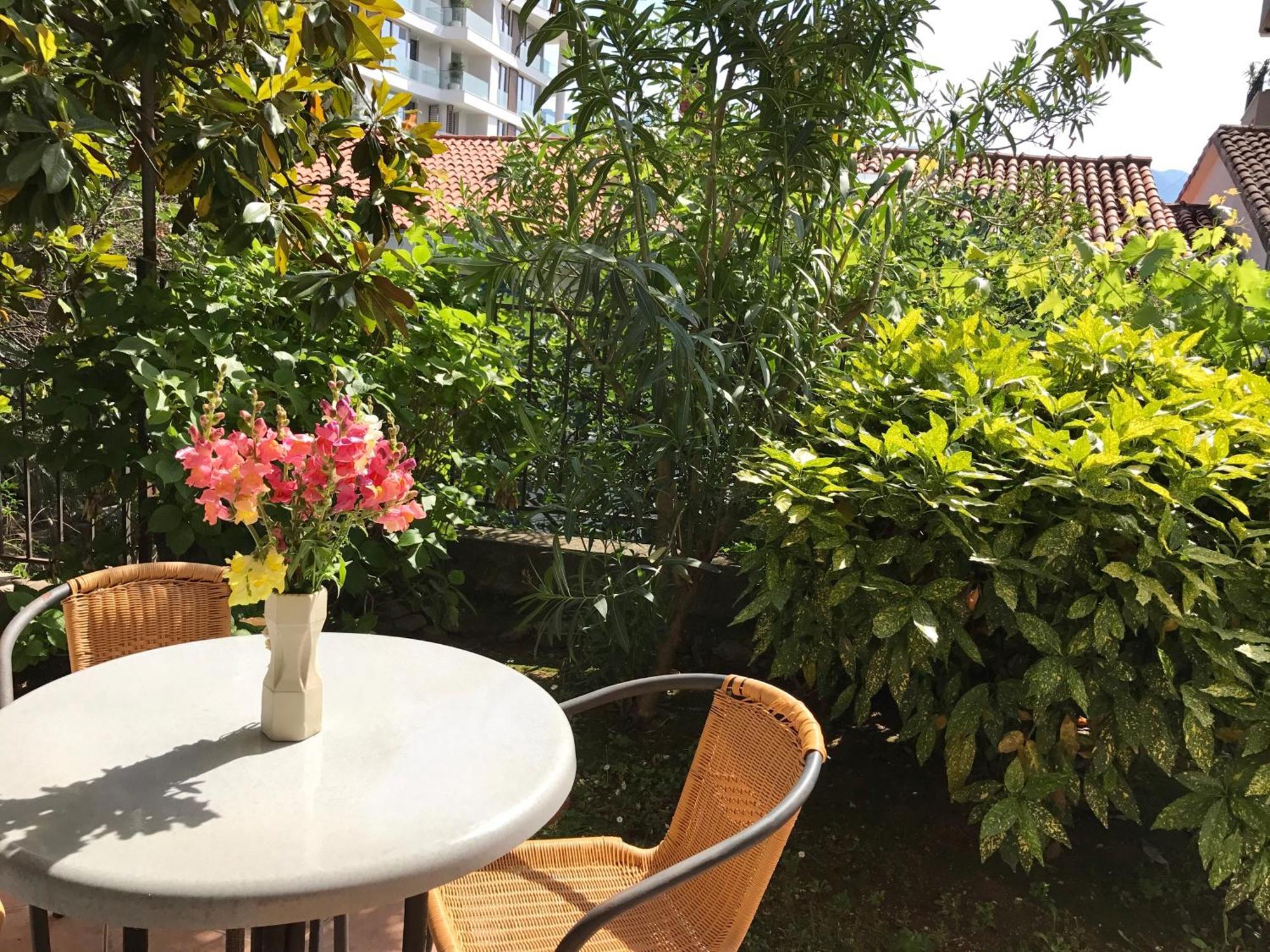 Apartments Luka Budva Luaran gambar