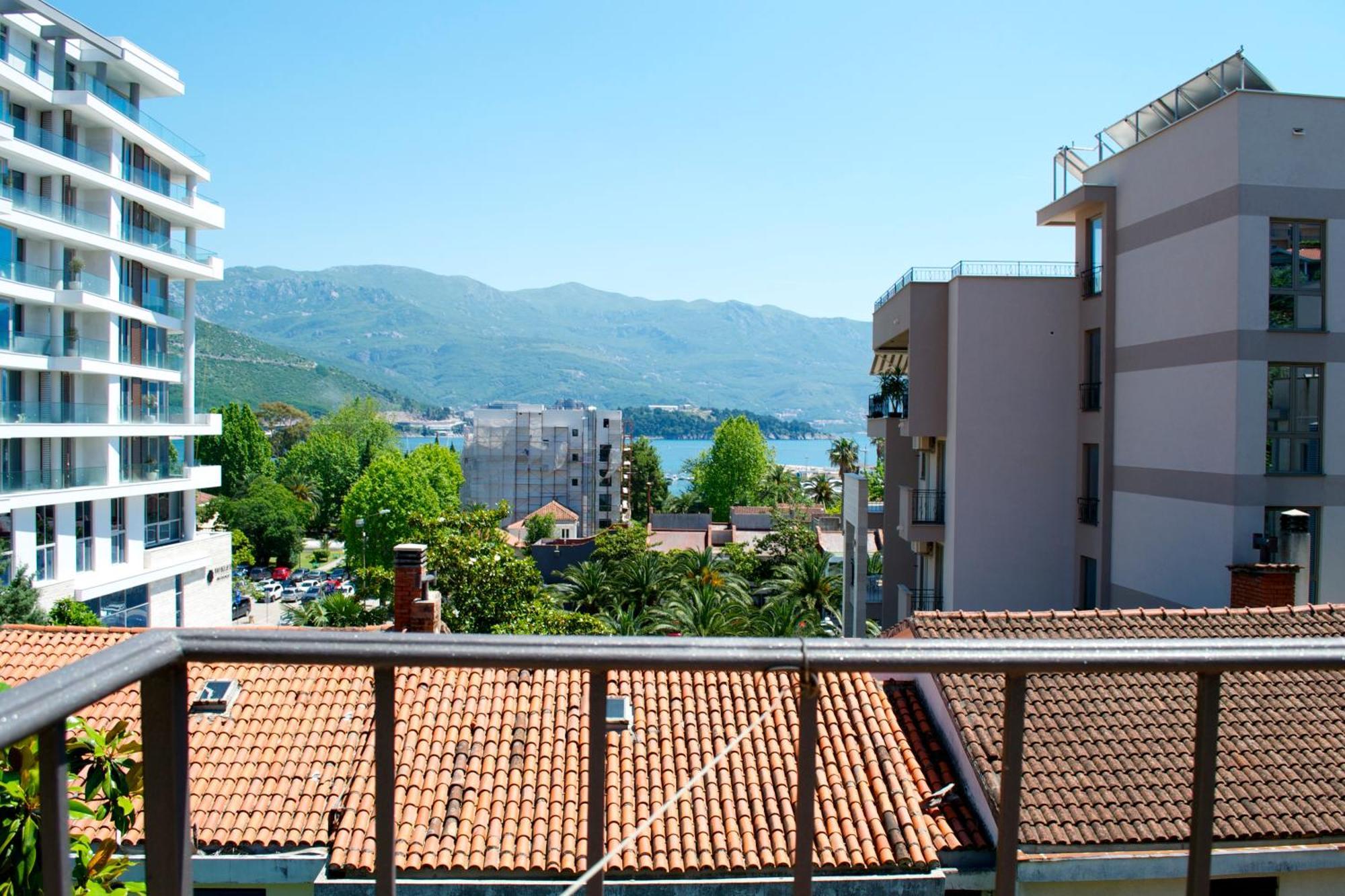 Apartments Luka Budva Luaran gambar