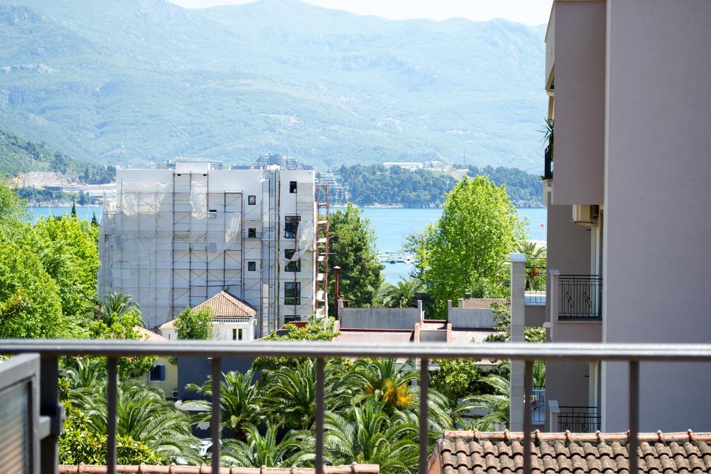 Apartments Luka Budva Luaran gambar