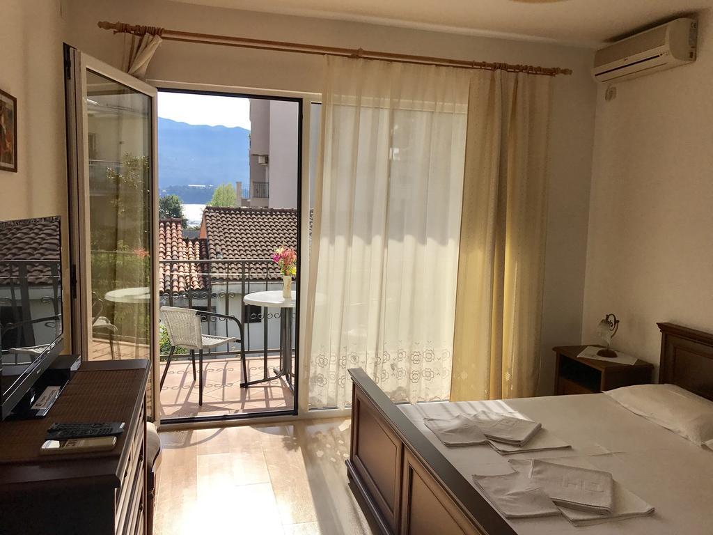 Apartments Luka Budva Luaran gambar