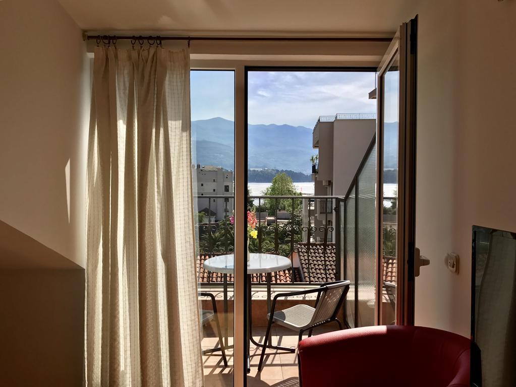 Apartments Luka Budva Luaran gambar