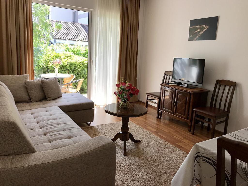 Apartments Luka Budva Luaran gambar