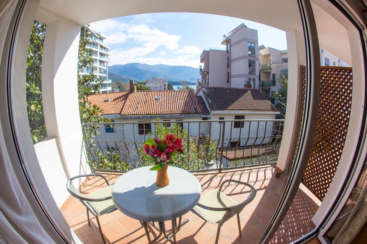 Apartments Luka Budva Luaran gambar