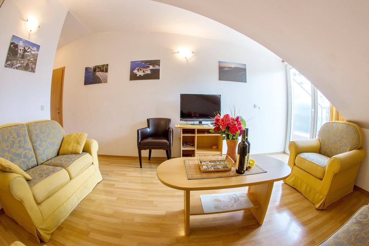 Apartments Luka Budva Luaran gambar